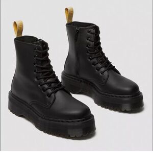Dr. Martens vegan platform combat Boots (V Jadon II mono)